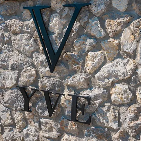 Yve Villa